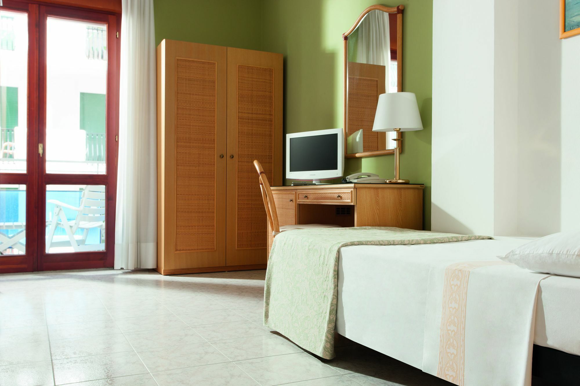 Hotel Croce Di Malta Лидо-ди-Езоло Экстерьер фото