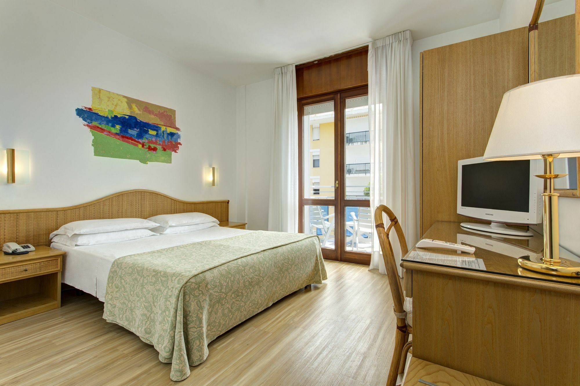 Hotel Croce Di Malta Лидо-ди-Езоло Экстерьер фото